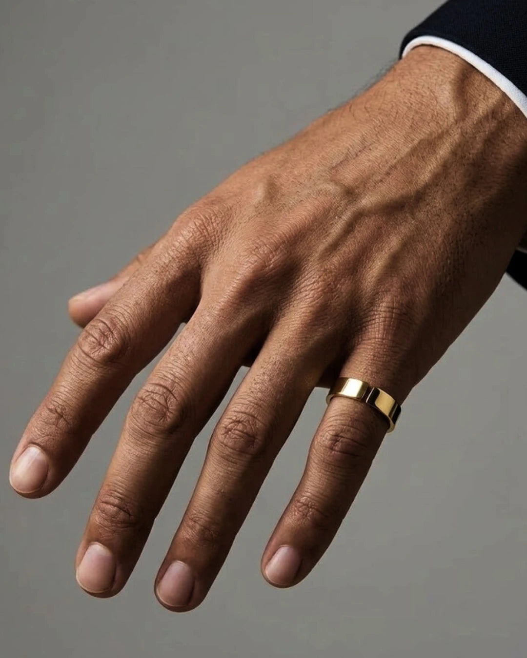 SLEEK MINIMAL RING